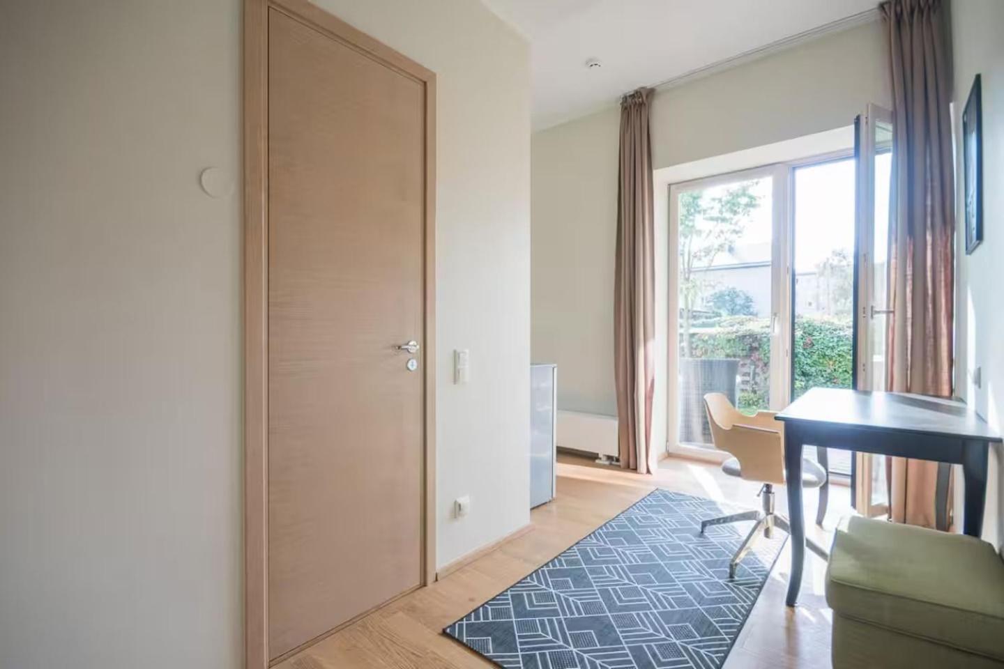 Lovely Aisa Apartment | 2 Terraces Parnu Luaran gambar